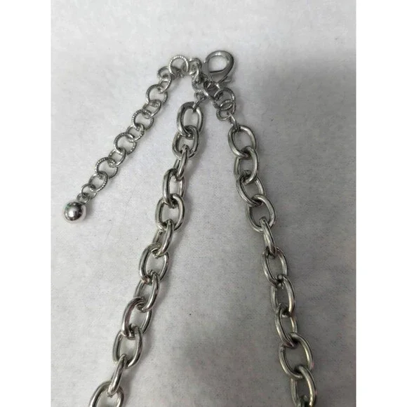 Chunky pearl necklace featuring a mix of faux pearls and silver-toned beads. - Picture 2 of 2